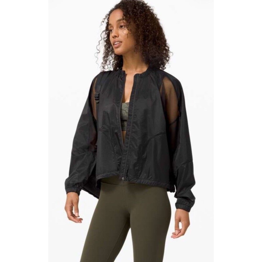 Lululemon With the Breeze Jacket 6 Black Mesh Glyde Windbreaker Cinch Hem - Picture 12 of 14